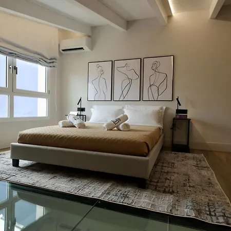 Garibaldi 4 Penthouse 1br With Terrace & View, Old Town Apartament