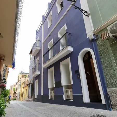 Luxurious Garibaldi Penthouse - Terrace - Great View - Full Renovation - Historical Centre - Amazing