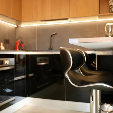 Apartament Garibaldi 4 Penthouse 1br With Terrace & View, Old Town