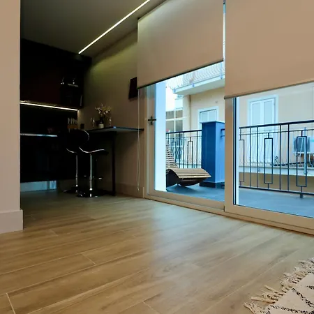 Luxurious Garibaldi Penthouse - Terrace - Great View - Full Renovation - Historical Centre - Amazing Apartment
