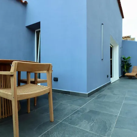 Garibaldi 4 Penthouse 1br With Terrace & View, Old Town Apartament