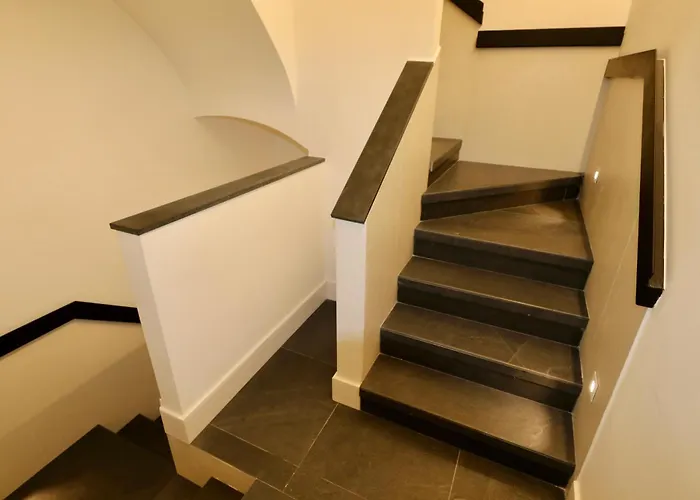 Apartament Luxurious Garibaldi Penthouse - Big Terrace - Great View - Renovated - Historical Centre *