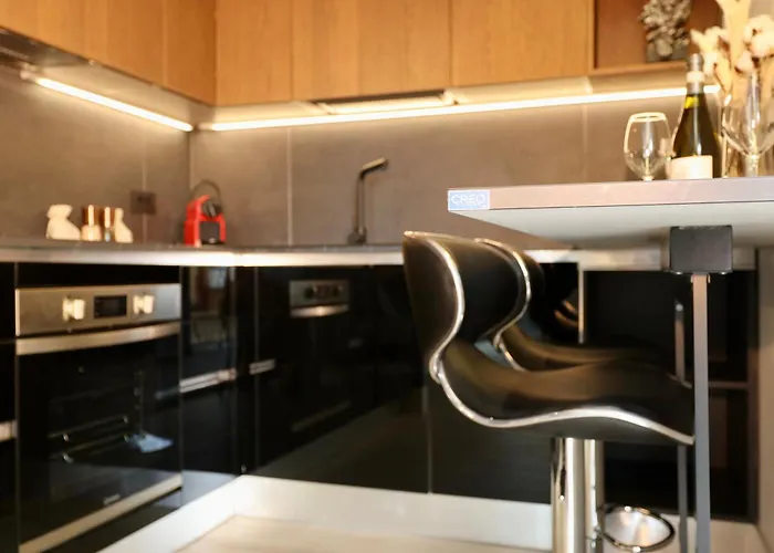 Apartament Luxurious Garibaldi Penthouse - Big Terrace - Great View - Renovated - Historical Centre
